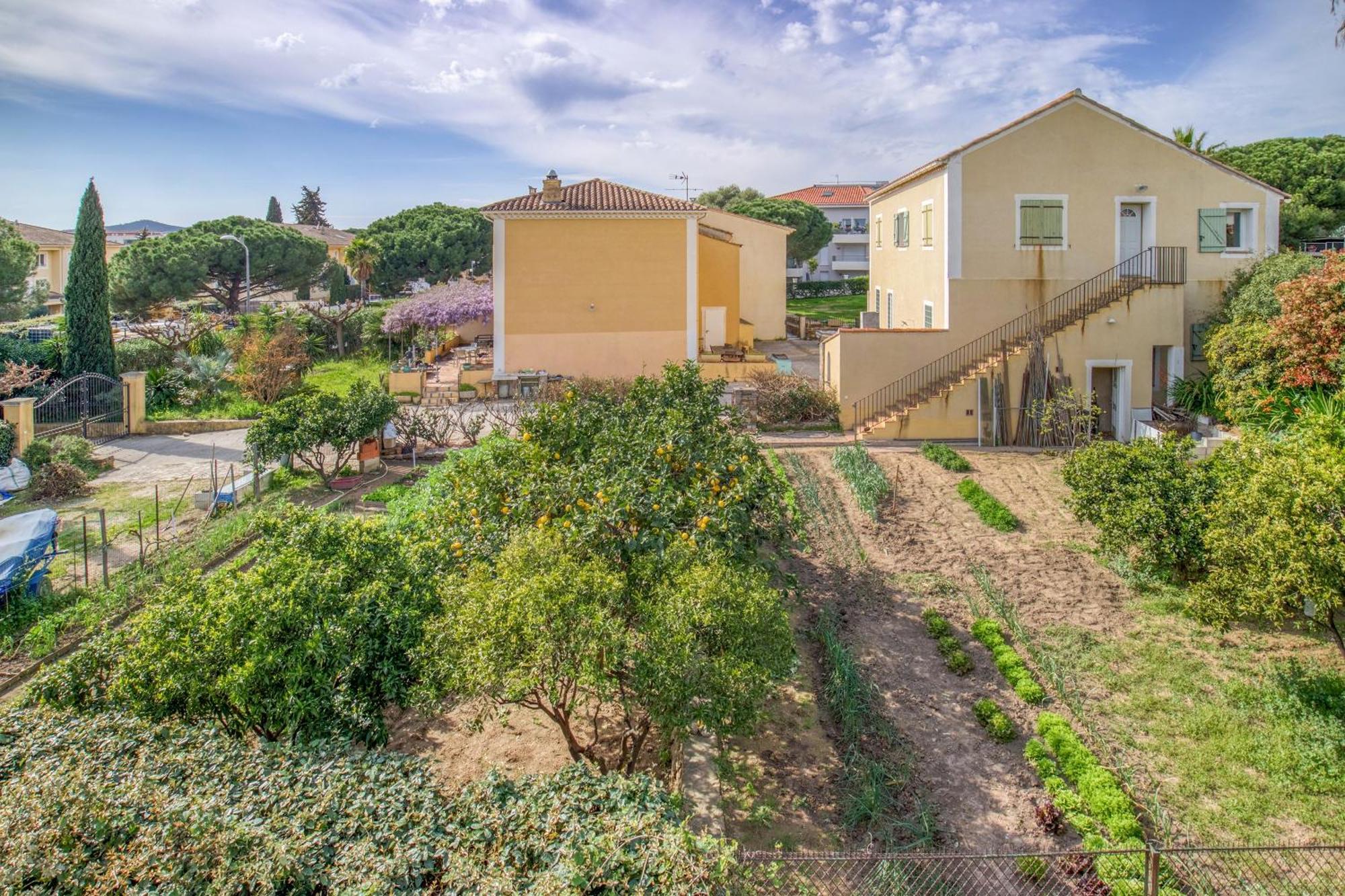 Nouvelle Ere - Appt A Moins D'Un Km De La Plage Le Lavandou Dış mekan fotoğraf